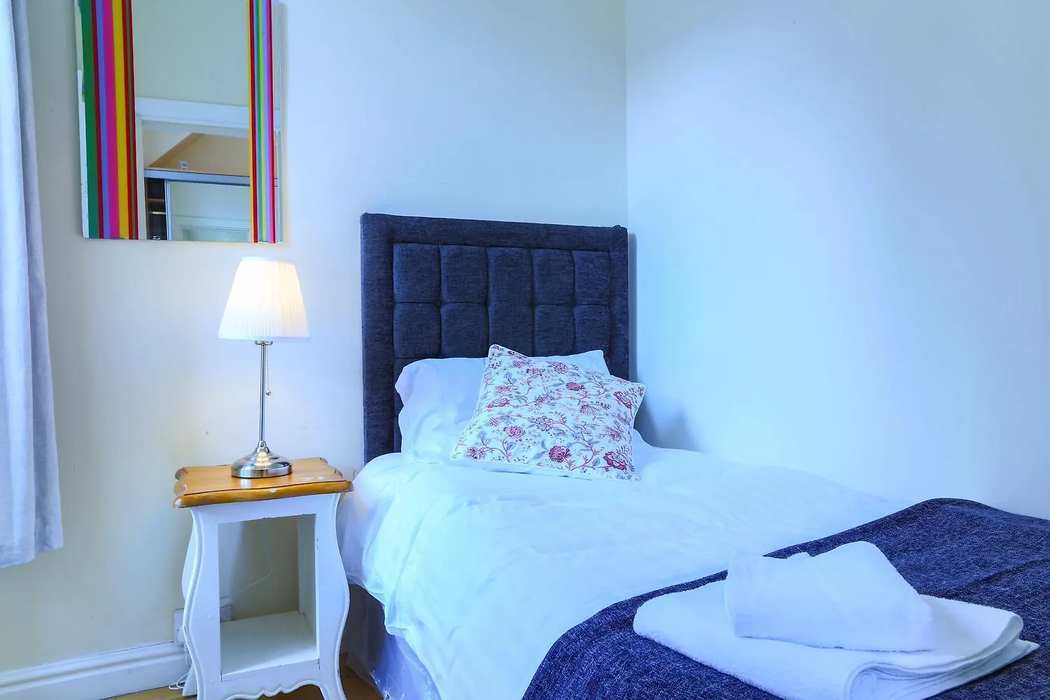 Royal Mile Escape - Five Bedrooms Edinburgh 0*,  United Kingdom