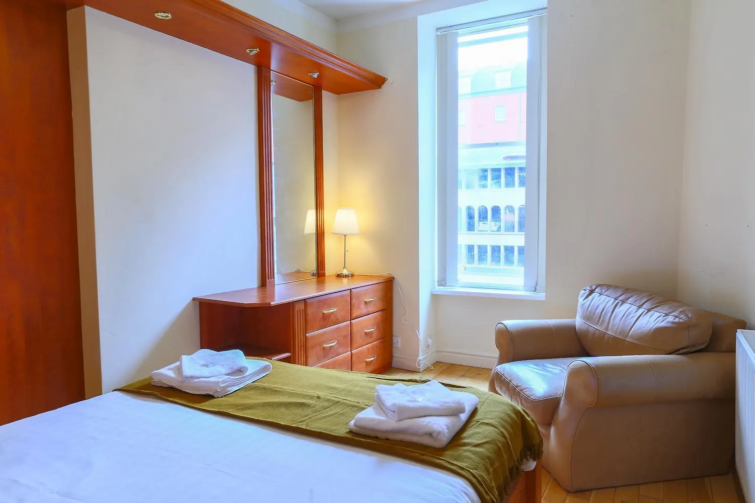 Royal Mile Escape - Five Bedrooms Edinburgh 0*,  United Kingdom