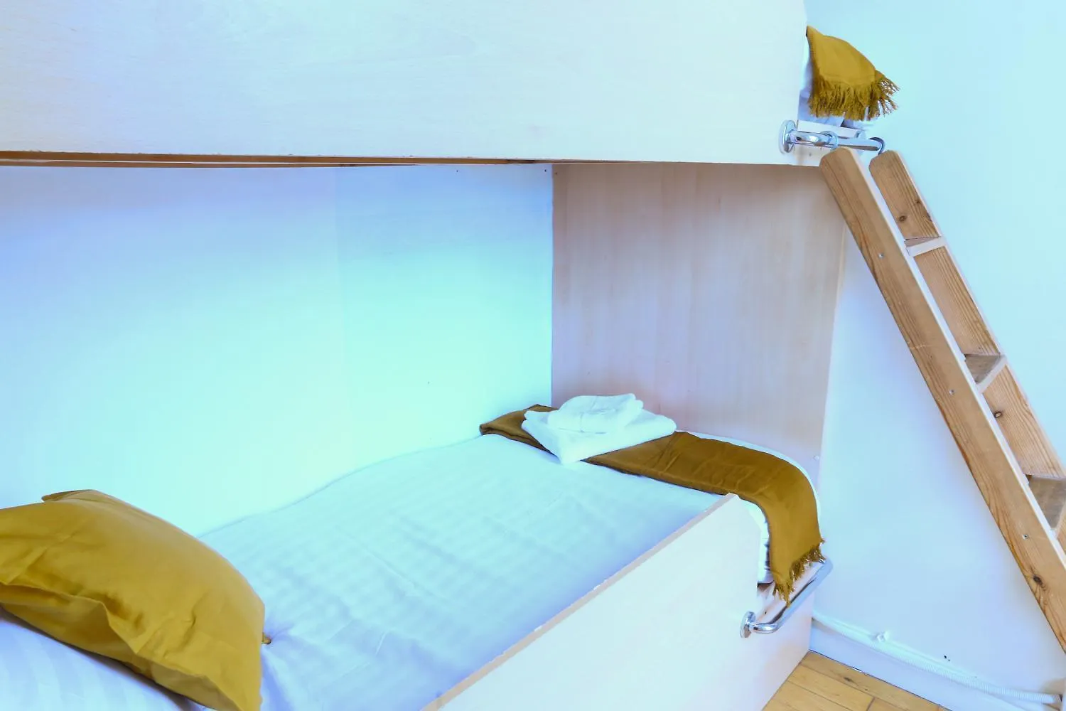 Royal Mile Escape - Five Bedrooms Edinburgh 0*,